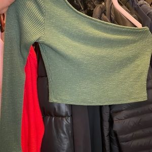 Green one sleeve